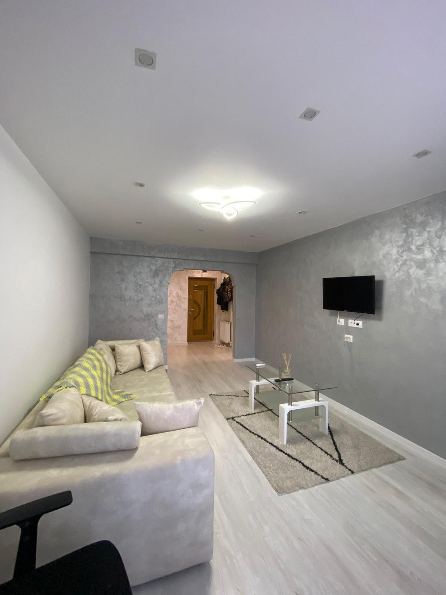 Sorinaapartament Târgu Neamț Exterior photo